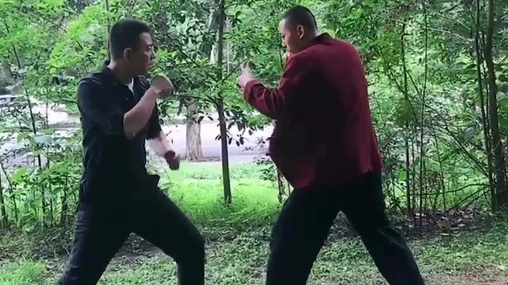 宾利还是能开到!就是吹牛会漏风